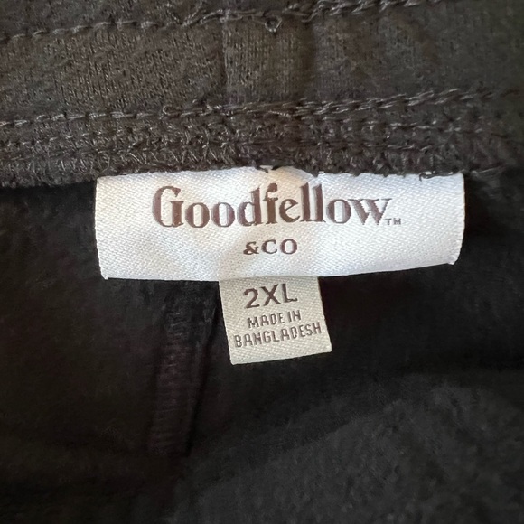 Bundle of three knit shorts. - Picture 10 of 14